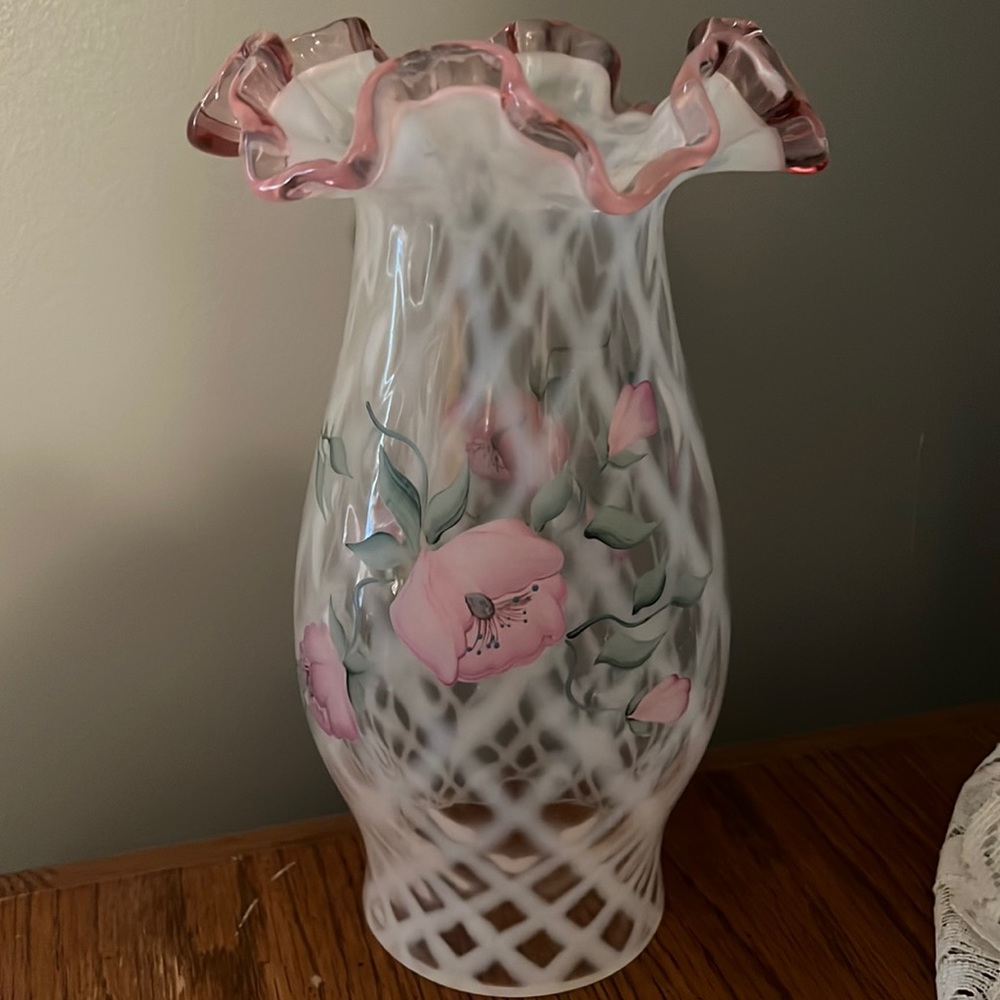 Beautiful Fenton Hurricane Lamp ( no base).